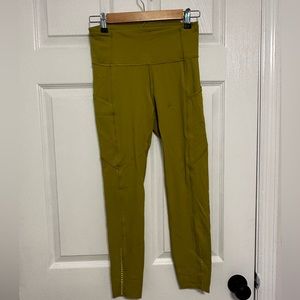 EUC Lululemon Leggings size 6